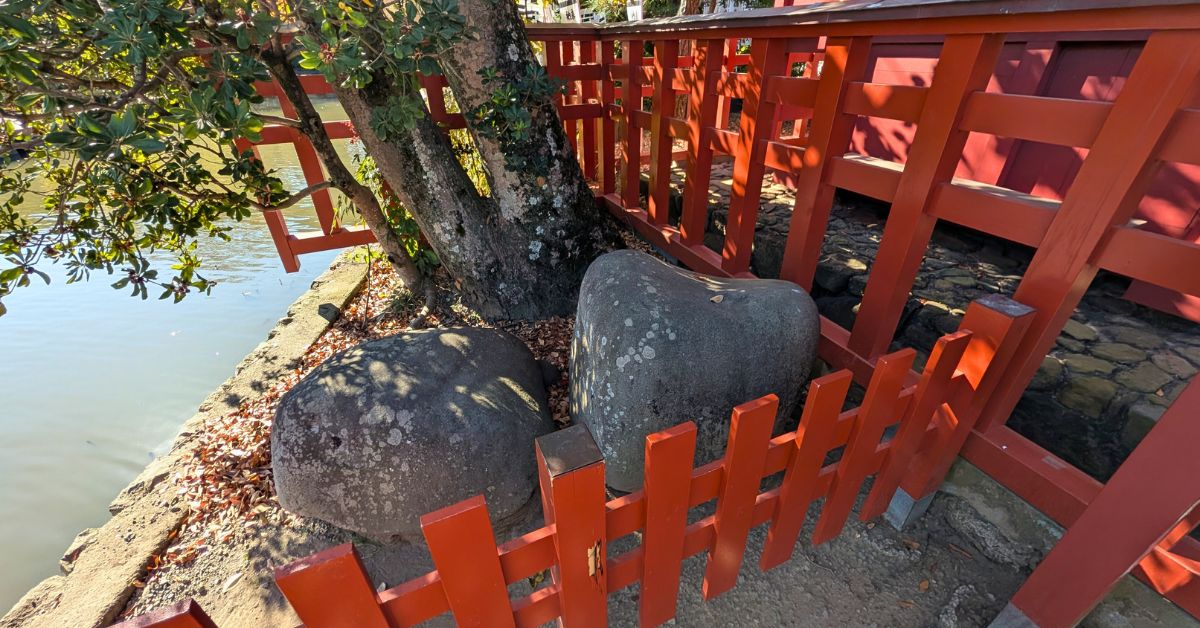 鶴岡八幡宮 政子石