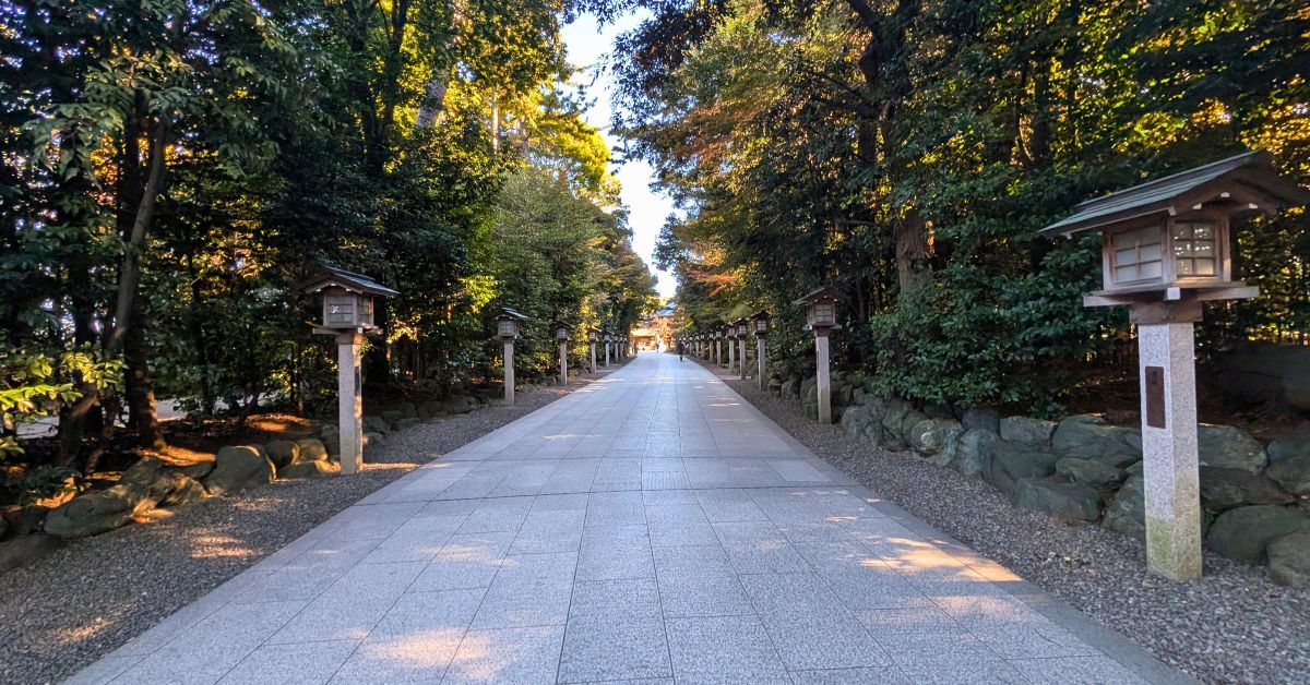 寒川神社参道